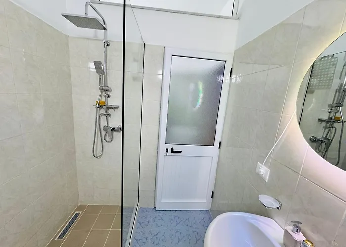 Edi Center * Shkodër