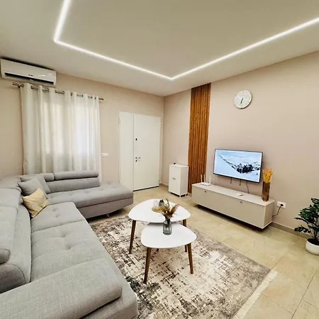 Edi Center Apartment Shkoder
