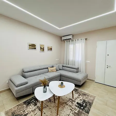 Edi Center Apartment Shkoder