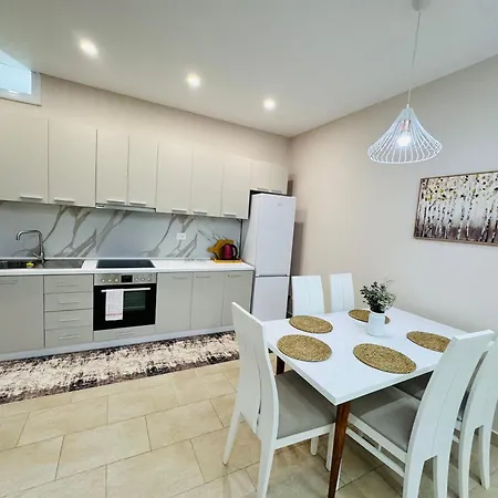 Edi Center Apartment