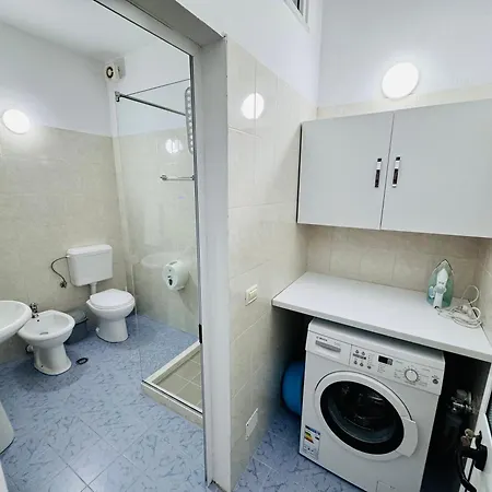 Apartman Edi Center *